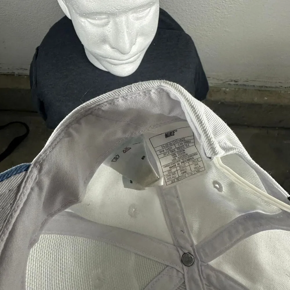 Nike Men's White and Blue Hat